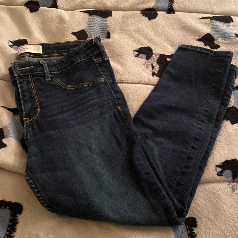 EEUC Abercrombie & Fitch Dark Wash Skinny Jeans